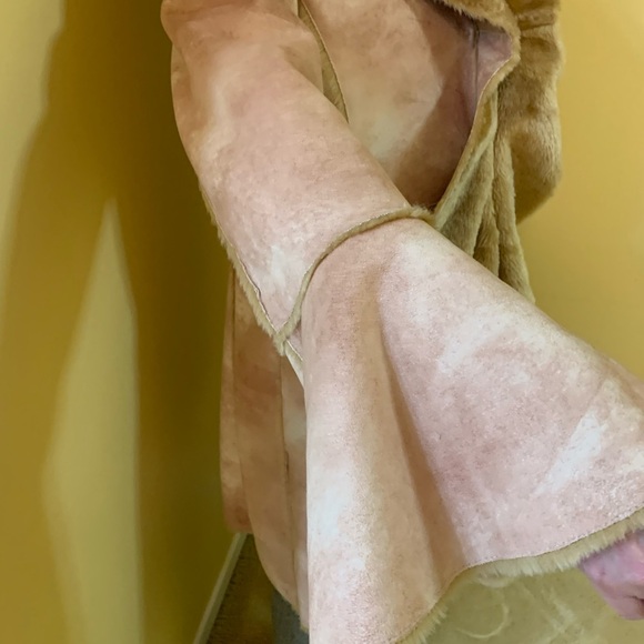Newport News Gold tones faux fur and suede coat 24 hour sale🔴 - Picture 3 of 16